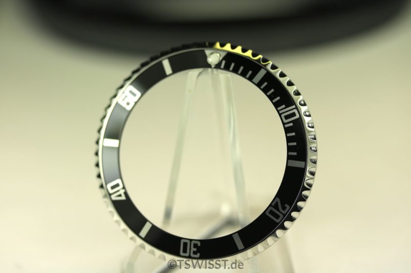 Rolex Sea-Dweller 16660 bezel