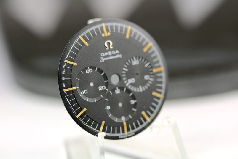 Omega Speedmaster 2998 dial