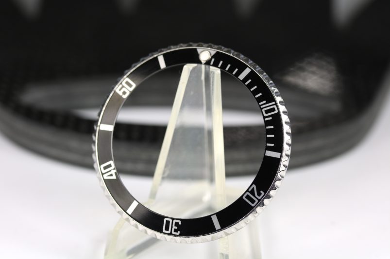 Rolex 16610 bezel