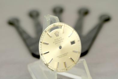 Rolex Oysterquartz dial