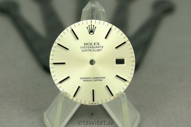Rolex oysterquartz dial