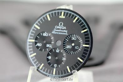 Omega Speedy 2 dials